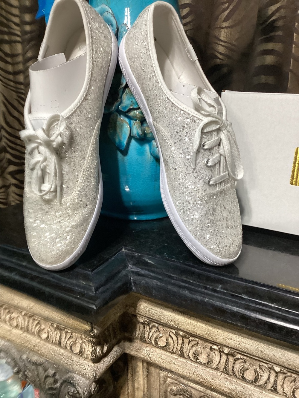 In box glitter Keds white